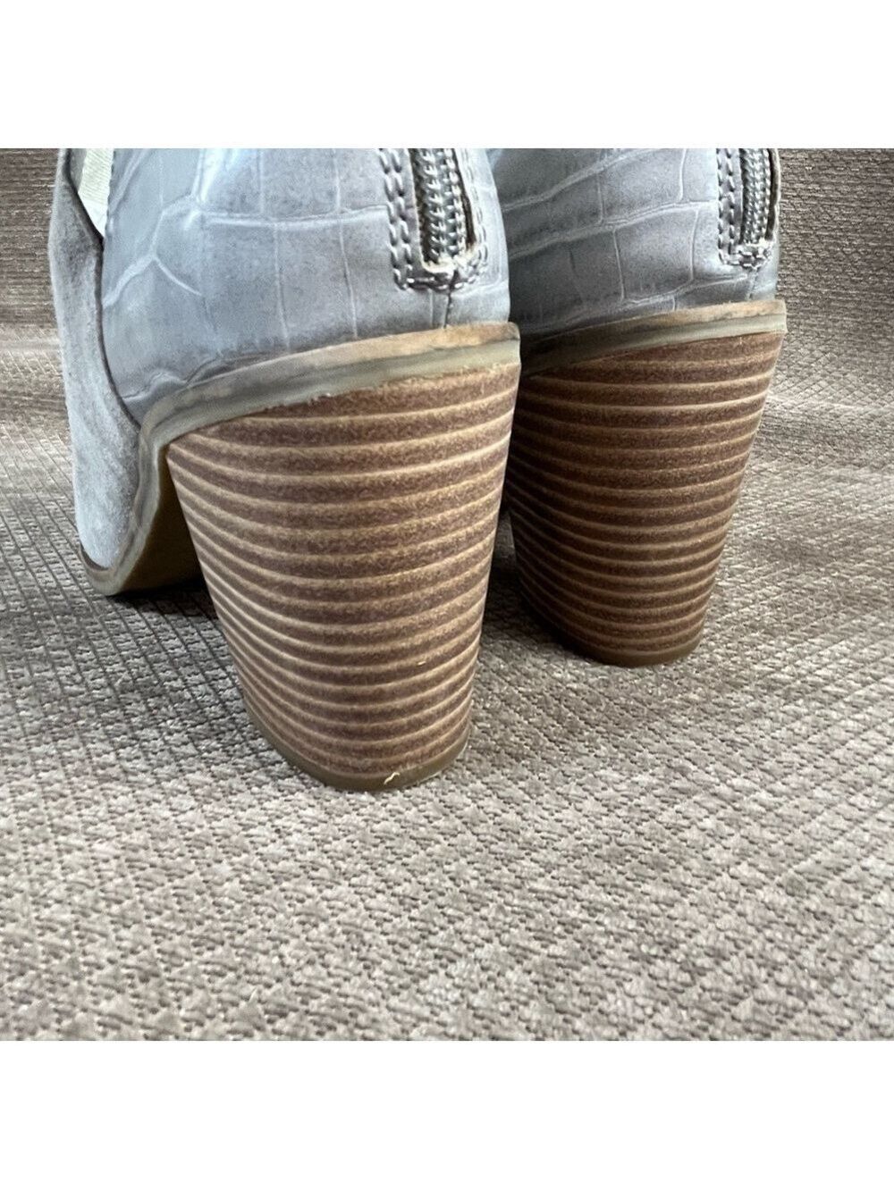 DV8 Dolce Vita Shai Women’s size 7 Grey Suede & Mixed Material Heeled Bootie EUC - Picture 11 of 16